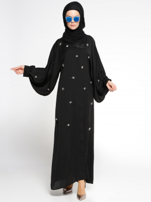 Mustafa Dikmen Siyah Pelikan Kollu Taş İşlemeli Abaya