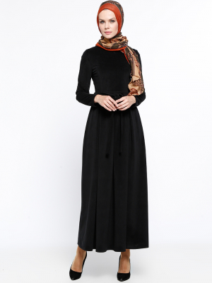 Nihan Siyah Kadife Elbise