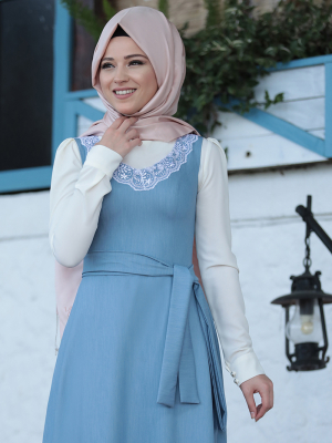 Al-Marah Mavi Güler Elbise