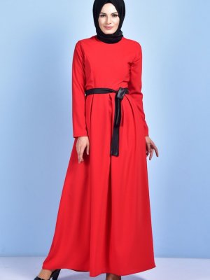 Sefamerve Kırmızı Kuşaklı Pileli Elbise