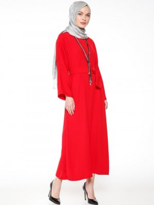 Tuncay Kırmızı Kolyeli Elbise