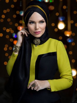 Muslima Wear Si̇yah Queen Püsküllü Şal