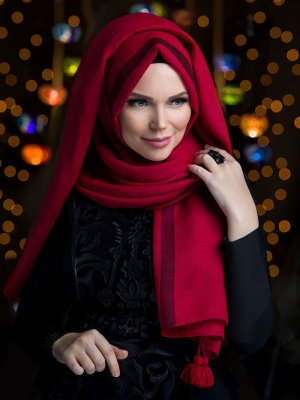 Muslima Wear Kırmızı Queen Püsküllü Şal