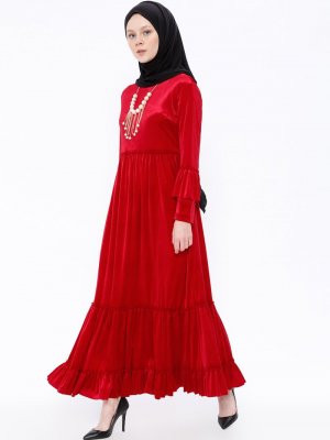 Beha Tesettür Kırmızı Kolyeli Kadife Elbise