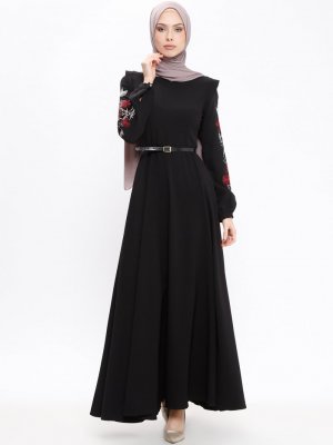 Loreen By Puane Siyah Kemerli Nakışlı Elbise