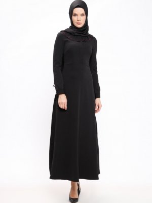 Mileny Siyah Yaka Detaylı Elbise
