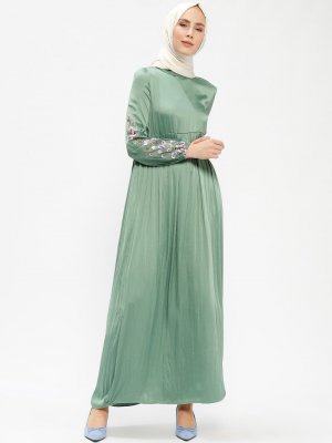 Tuncay Yeşil Nakışlı Elbise