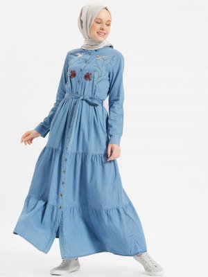 Benin Açık Mavi Doğal Kumaşlı Nakışlı Kot Elbise