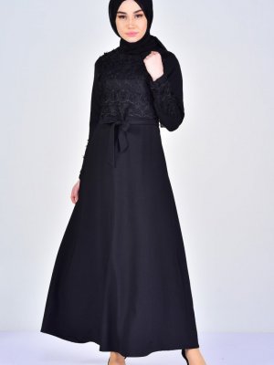 Sefamerve Siyah Dantelli Kuşaklı Elbise