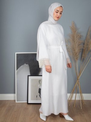 Liolle Beyaz Kol Ucu İncili Taşlı Elbise