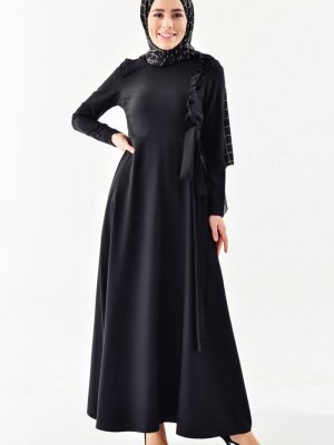 Sefamerve Siyah Fırfırlı Kuşaklı Elbise