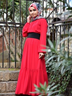 Sefamerve Kırmızı Kemerli Şifon Elbise