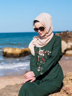 Sefamerve Zümrüt Yeşili Nakışlı Şile Bezi Elbise