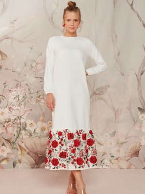 Ceylan Otantik Beyaz Kırmızı Tül Detay Fırfırlı Elbise